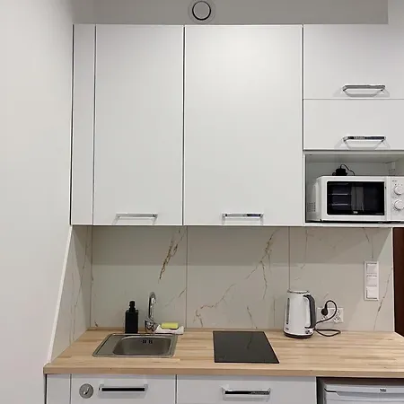 The M O D E R N C I T Y Spot